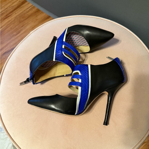 L.A.M.B. Black and Blue Leather Strappy Heels - Picture 4 of 8